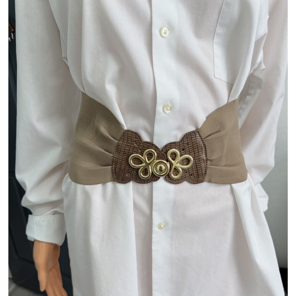 Tan Wide Stretch Cinch Belt with Gold Buckle | Faux Crocodile Y2K 29”